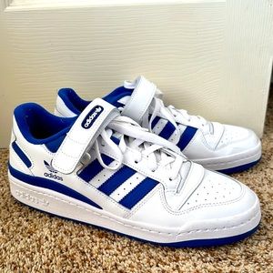 Adidas forum low - blue - men’s 9.5